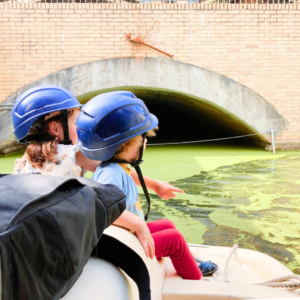 Tretboot Industriekran Fantasiehäuser Tretbootfahren Familiengarten Eberswalde